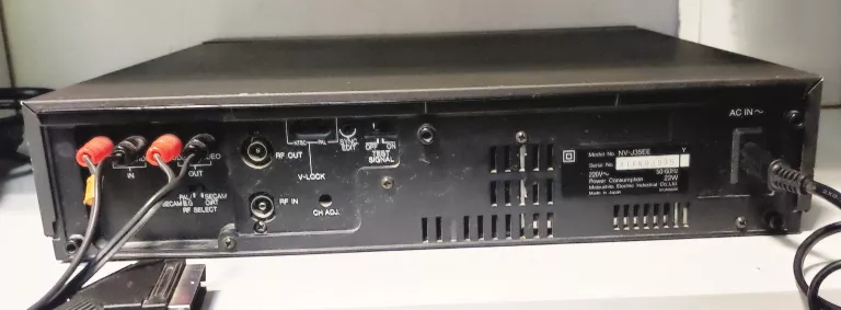 magnetowid-vhs-panasonic-nv-j35ee-model-nv-j35ee