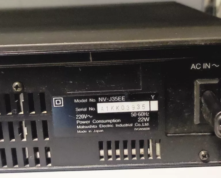 magnetowid-vhs-panasonic-nv-j35ee-powstancow-slaskich-122-wroclaw