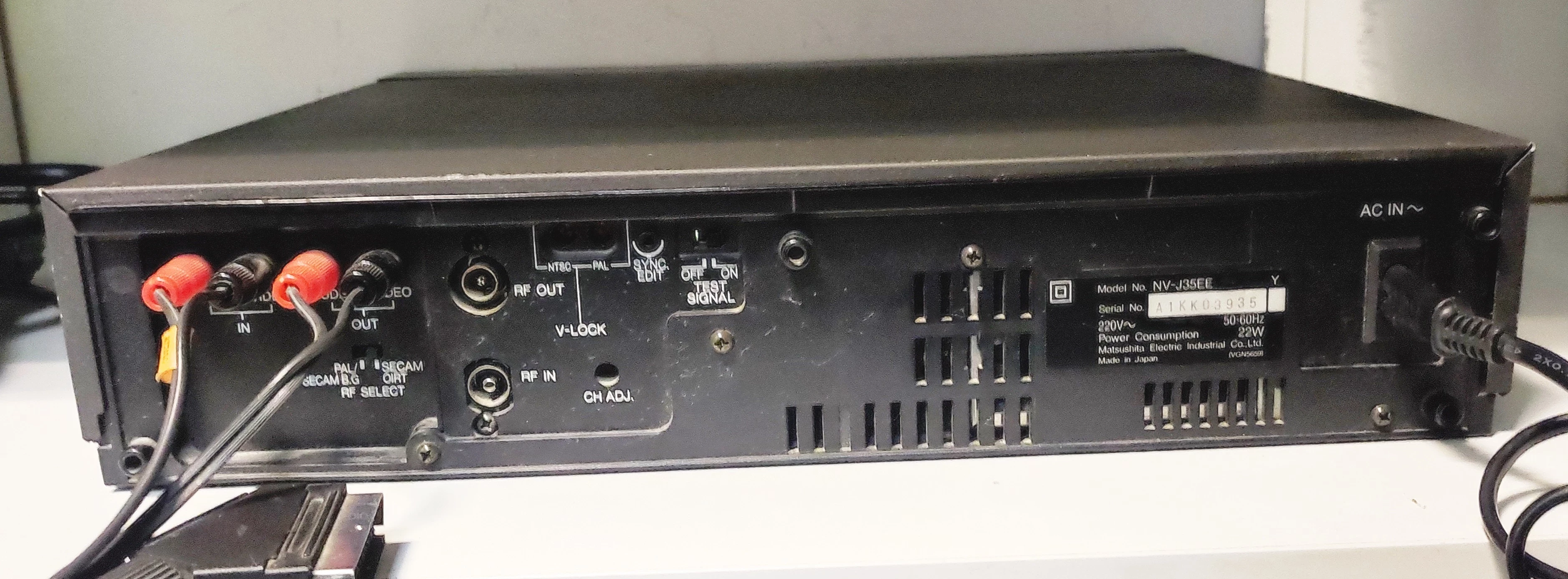 magnetowid-vhs-panasonic-nv-j35ee-model-nv-j35ee