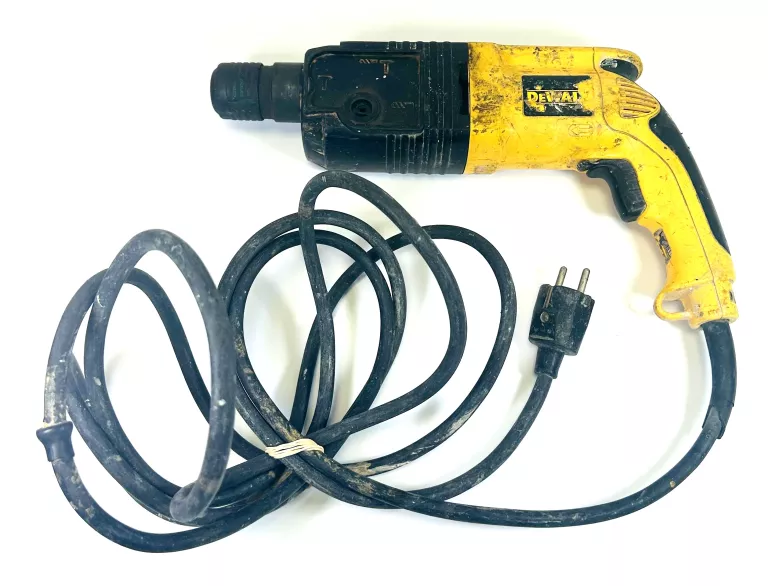 MŁOTOWIERTARKA SDS DEWALT D25144K SDS PLUS 900 W