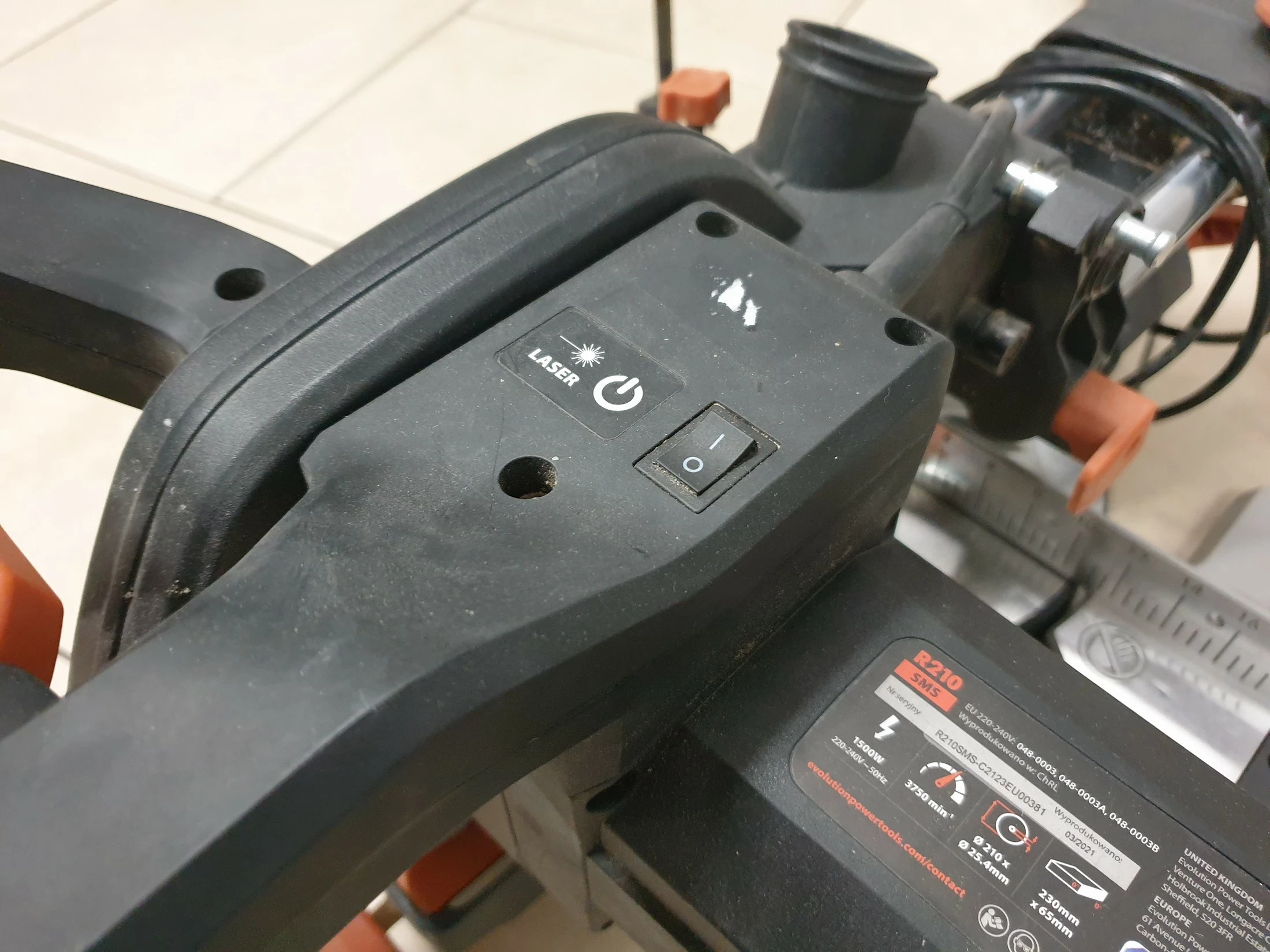 pila-ukosnica-evolution-r210-1500w-stan-opakowania-brak-opakowania