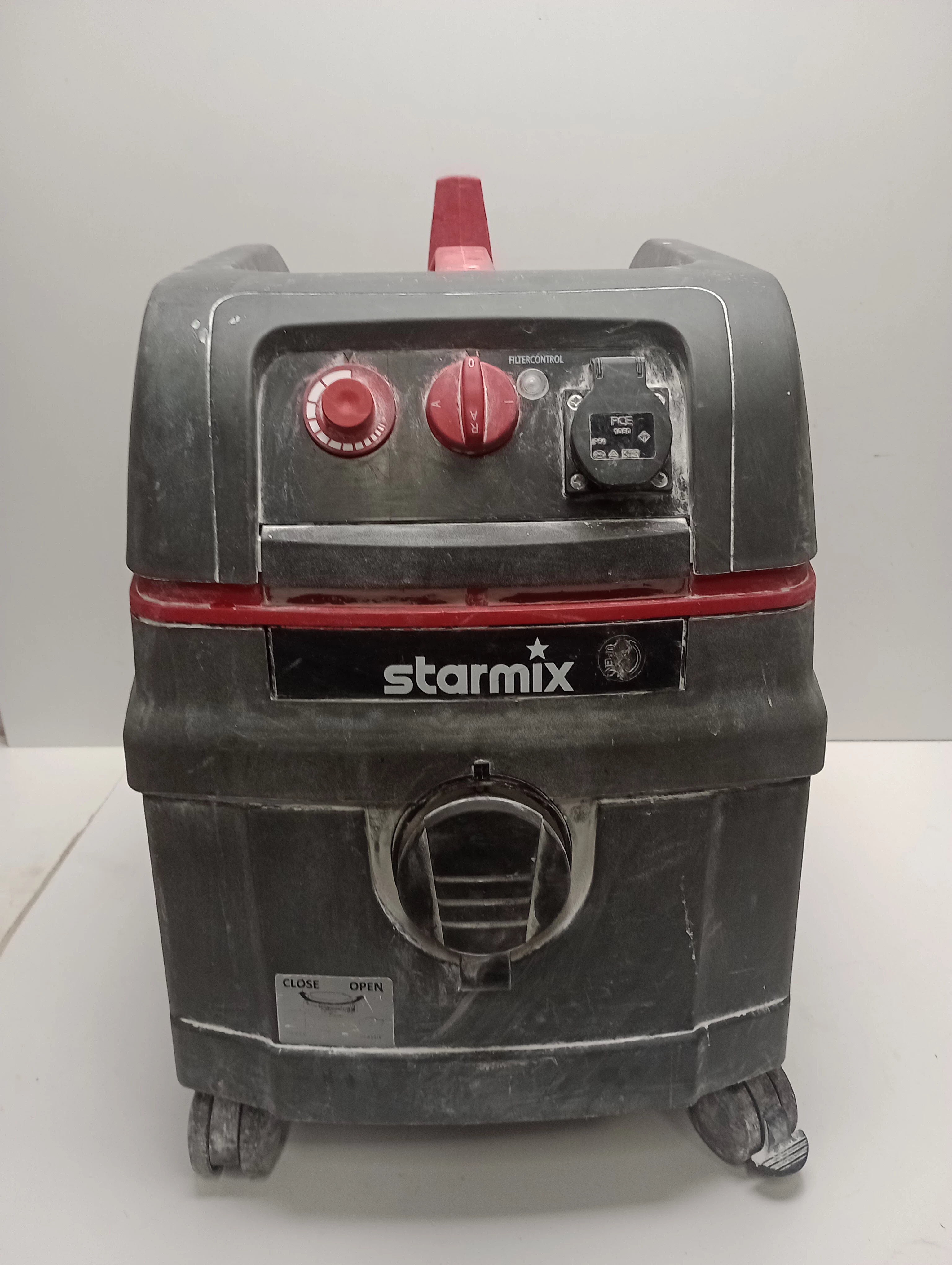 odkurzacz-przemyslowy-starmix-isc-ardl-1425-osiedle-teatralne-3u15-krakow