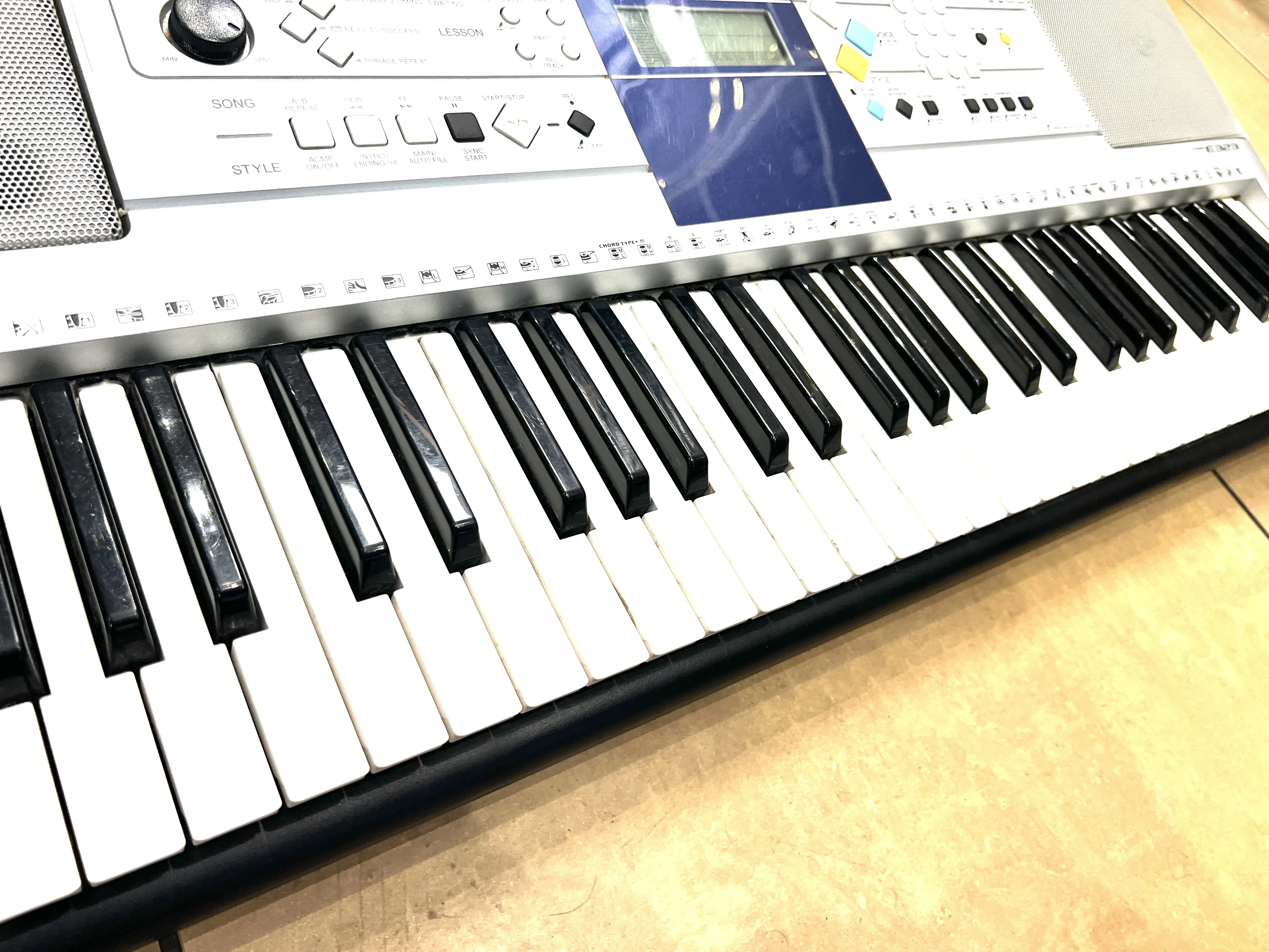 keyboard-yamaha-psr-e323-model-psr-e323