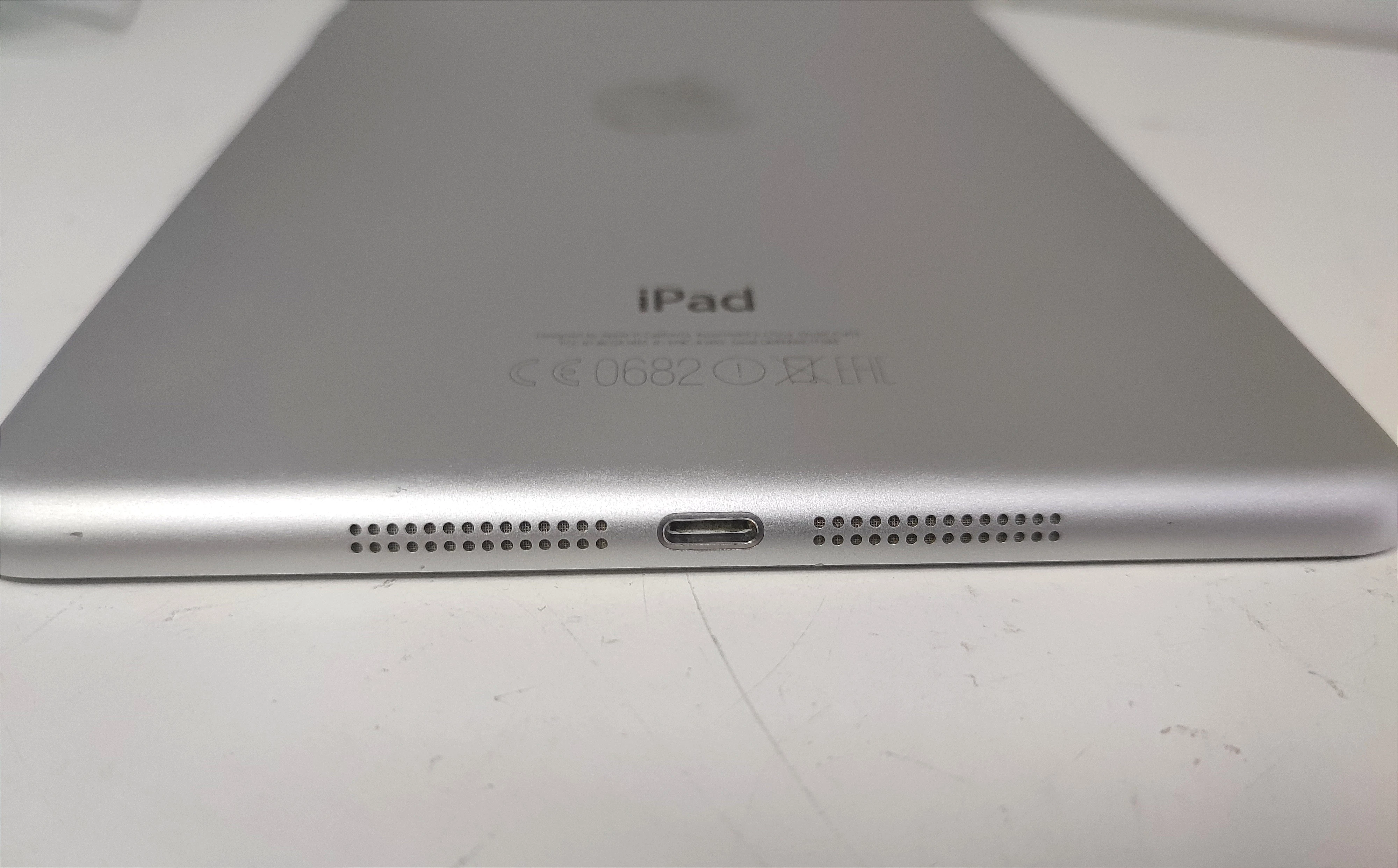 tablet-apple-ipad-mini-a1455-ladowarka-stan-uzywany