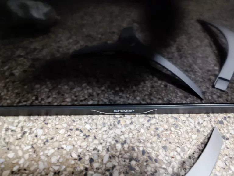 sharp-aquos-lc-40cfe6242e-led-40-cali-smart-tv-dvbt-2-marka-sharp