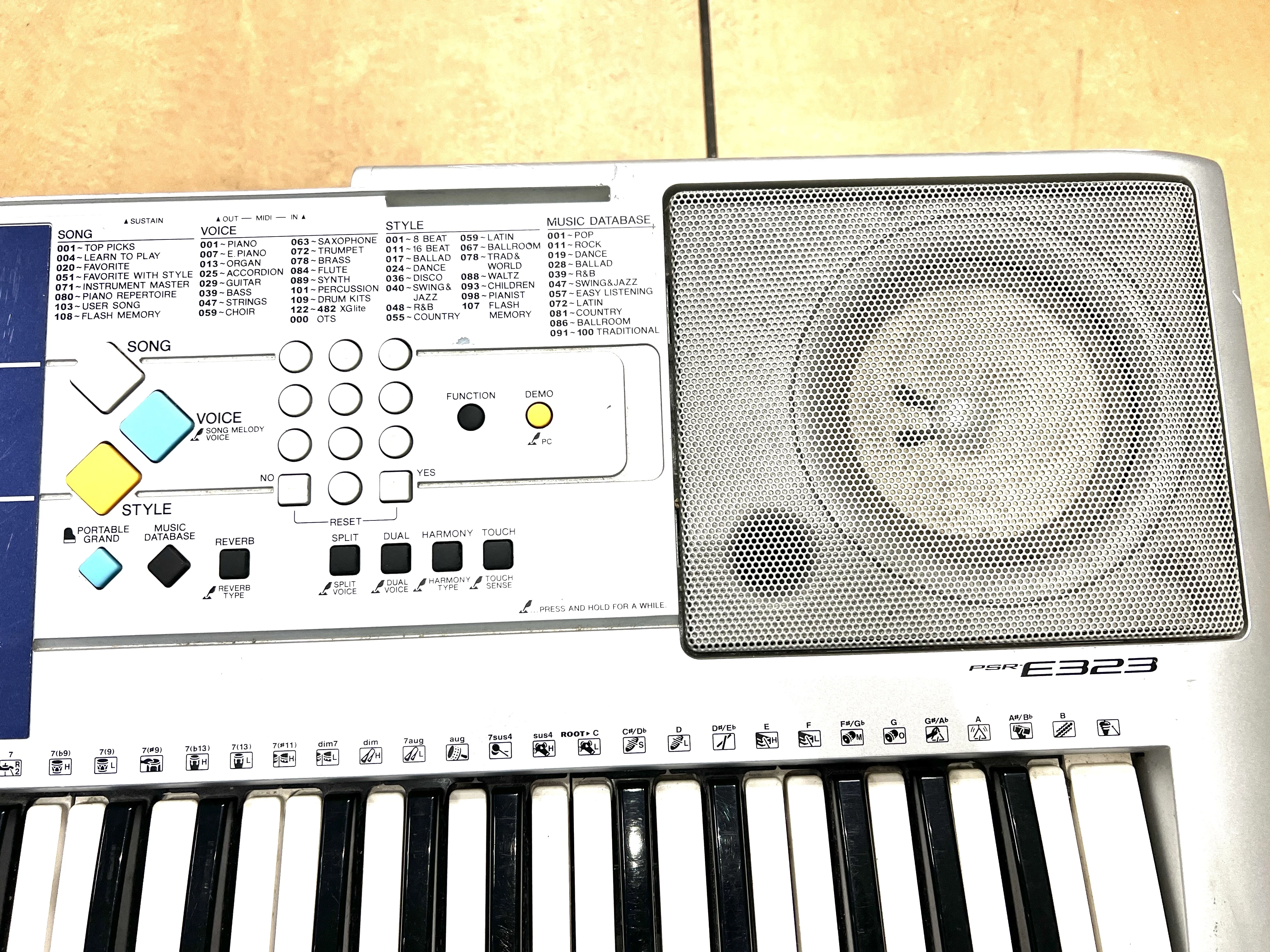 keyboard-yamaha-psr-e323-marka-yamaha