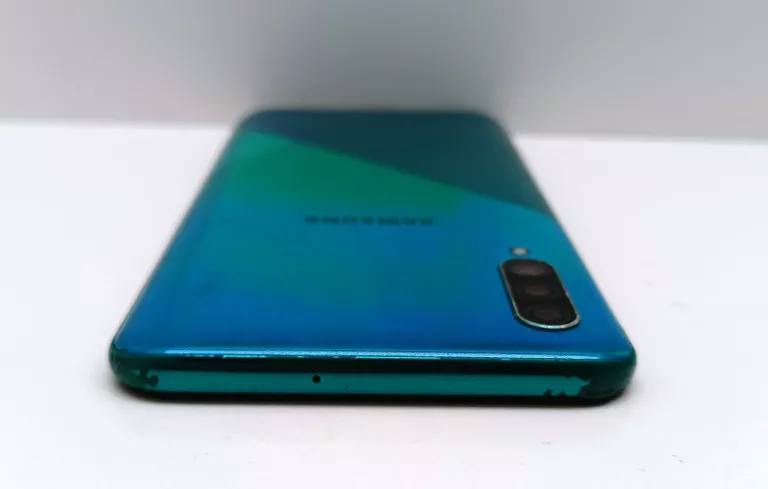 TELEFON SAMSUNG GALAXY A30S 4/64 OPIS!!!!