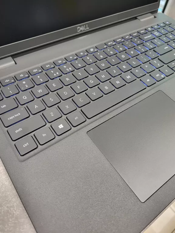 laptop-dell-latitude-3520-i5-11th8ram256ssd-seria-procesora-intel-core-i5