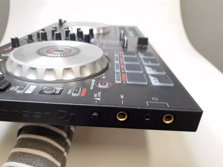 KONTROLER DJ KONSOLA PIONEER DDJ-SB2