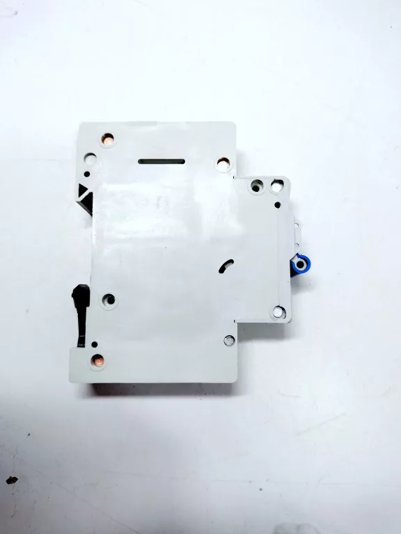 wylacznik-instalacyjny-schrack-6ka-b-10a-bm618110-rodzaj-wylacznik-nadpradowy