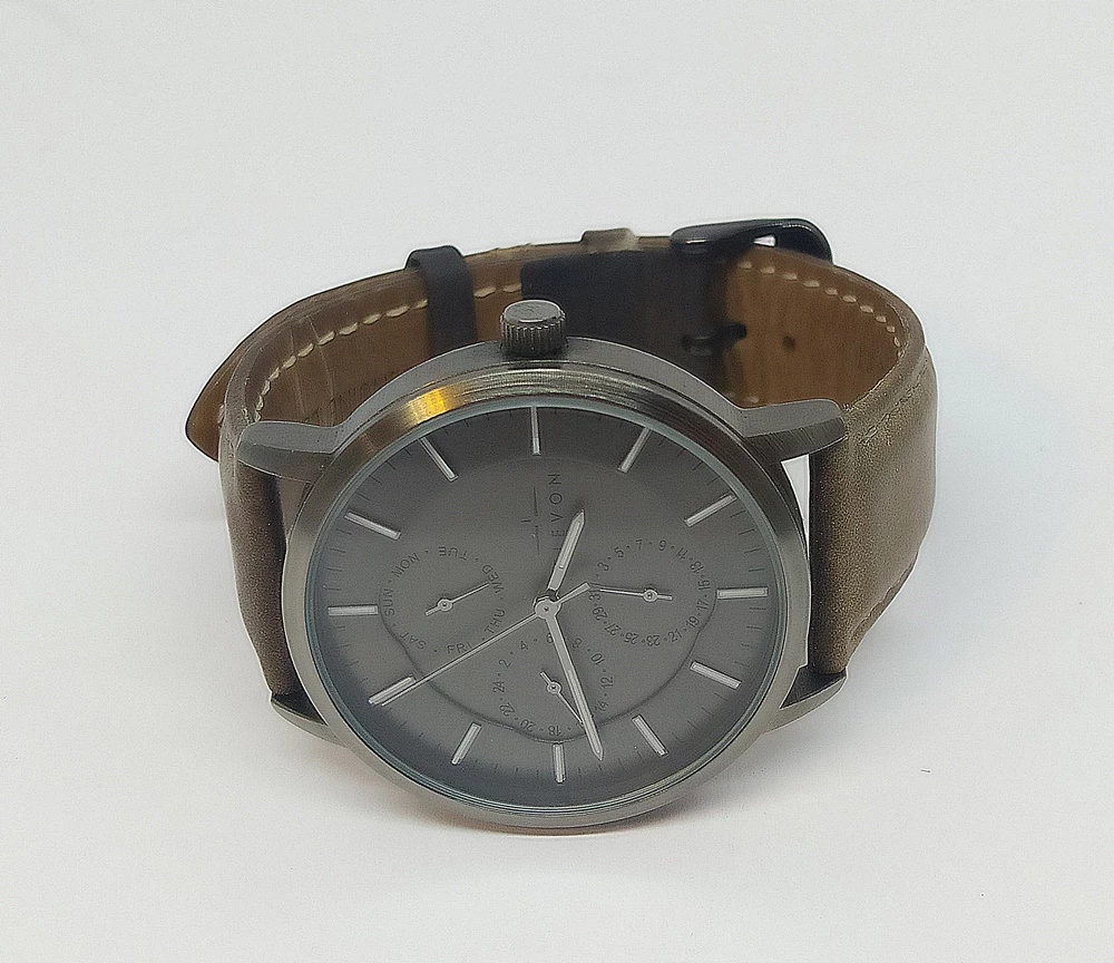 zegarek-elevon-typ-nareczny