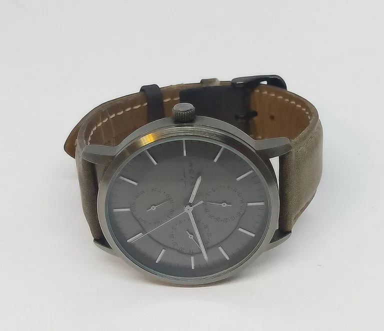 zegarek-elevon-typ-nareczny