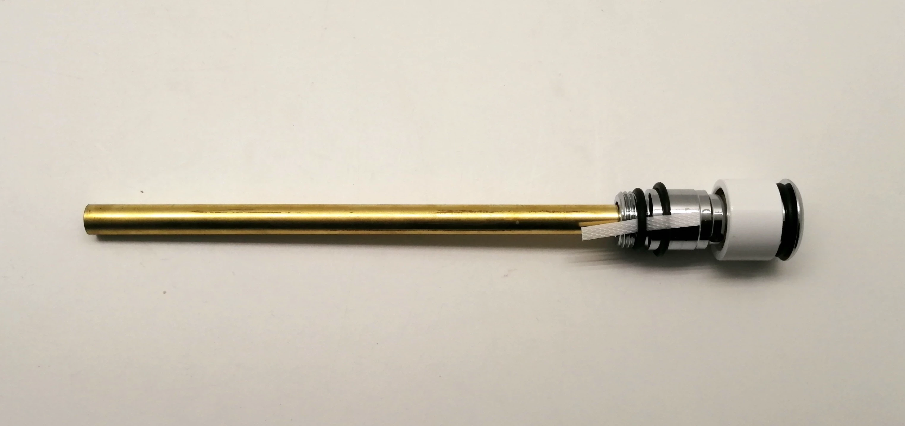 zawor-grzejnikowy-danfoss-ral9016-product-id-8f8e4bbf-a87a-4b02-885a-8b8073d485da