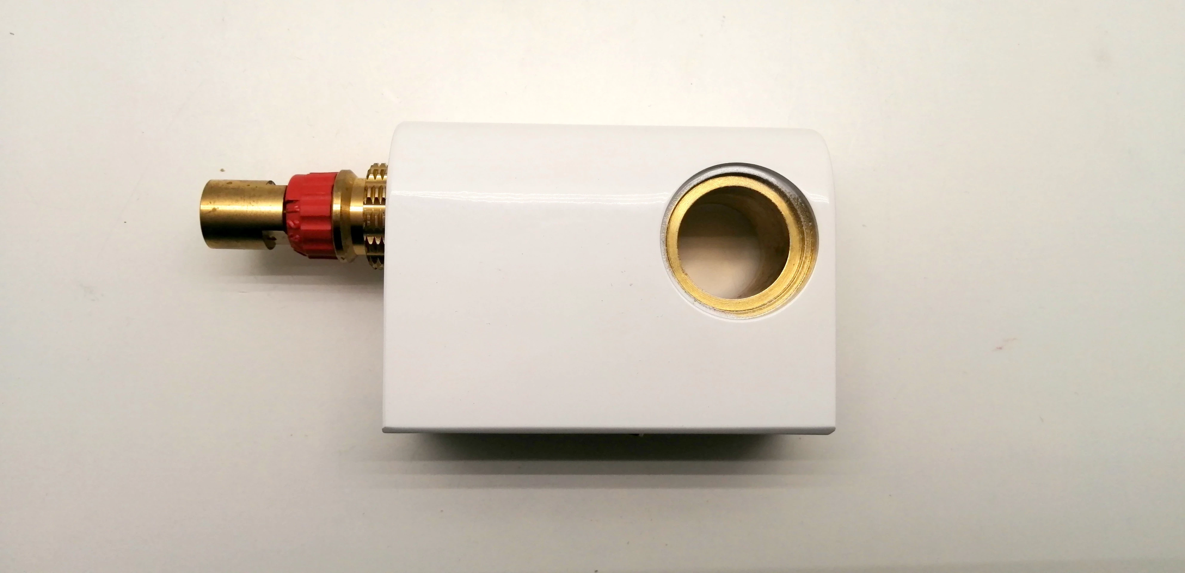 zawor-grzejnikowy-danfoss-ral9016-kod-producenta-haj363