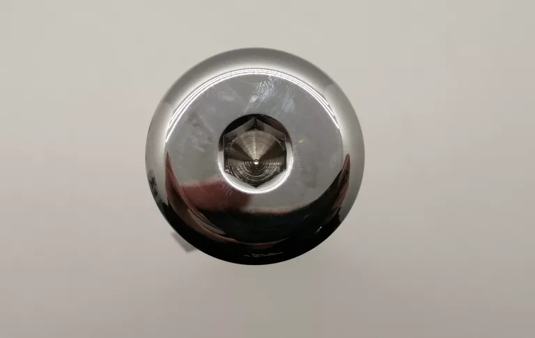 zawor-grzejnikowy-danfoss-ral9016-kolor-130070-1