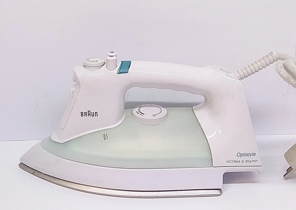 zelazko-braun-optistyle-1400-w-stan-uzywany