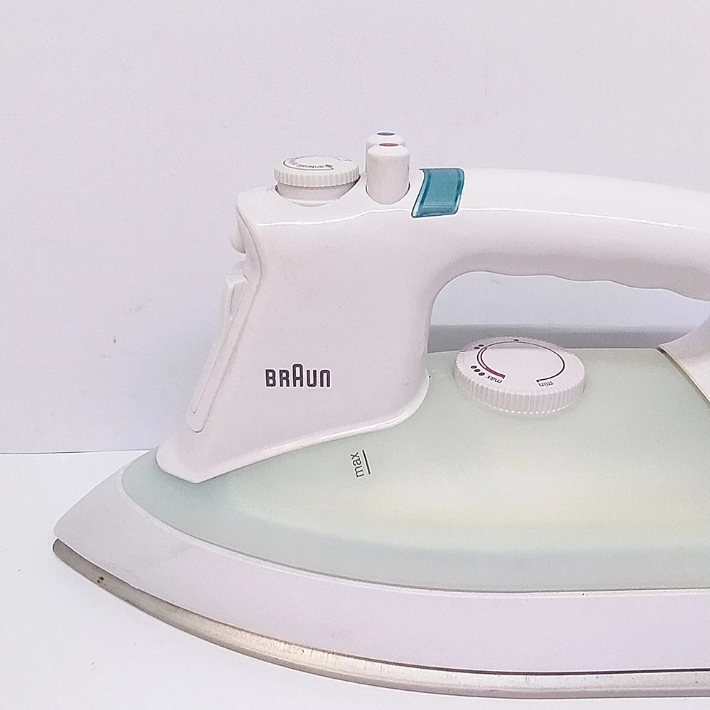 zelazko-braun-optistyle-1400-w-kolor-dominujacy-bialy