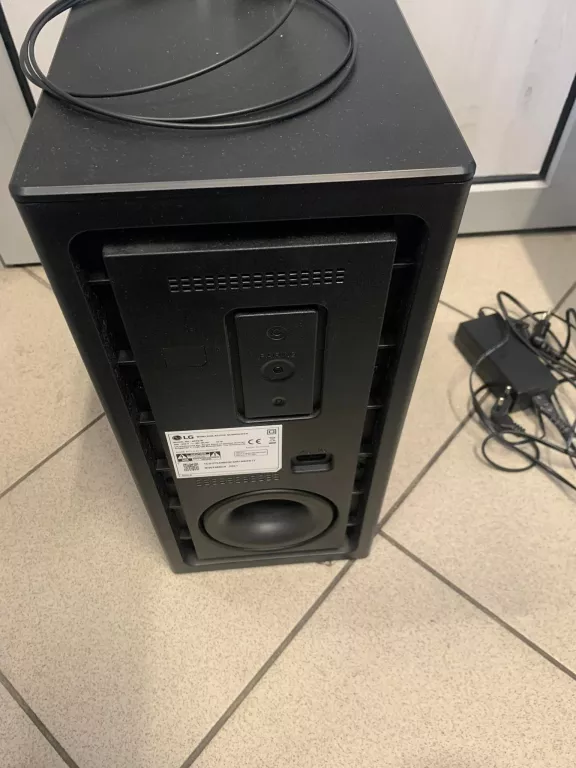 SOUNDBAR +SUBWOOFER LG SPD7Y +PILOT+KABLE