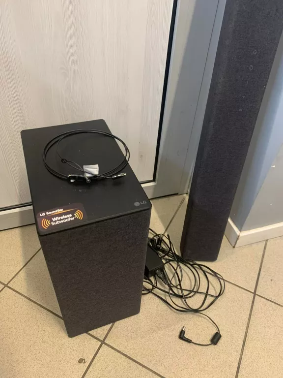 SOUNDBAR +SUBWOOFER LG SPD7Y +PILOT+KABLE