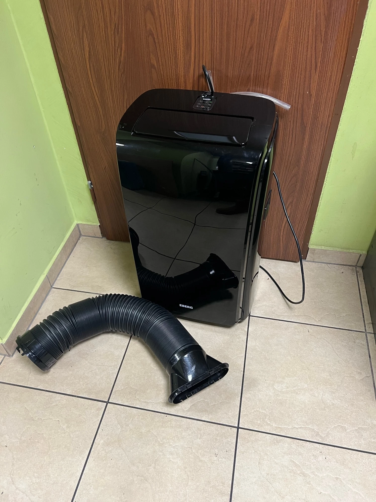 klimatyzator-eberg-cooly-c35hd-pilot-okazja-3-maja-10-myslenice-kotkiewicz-sj