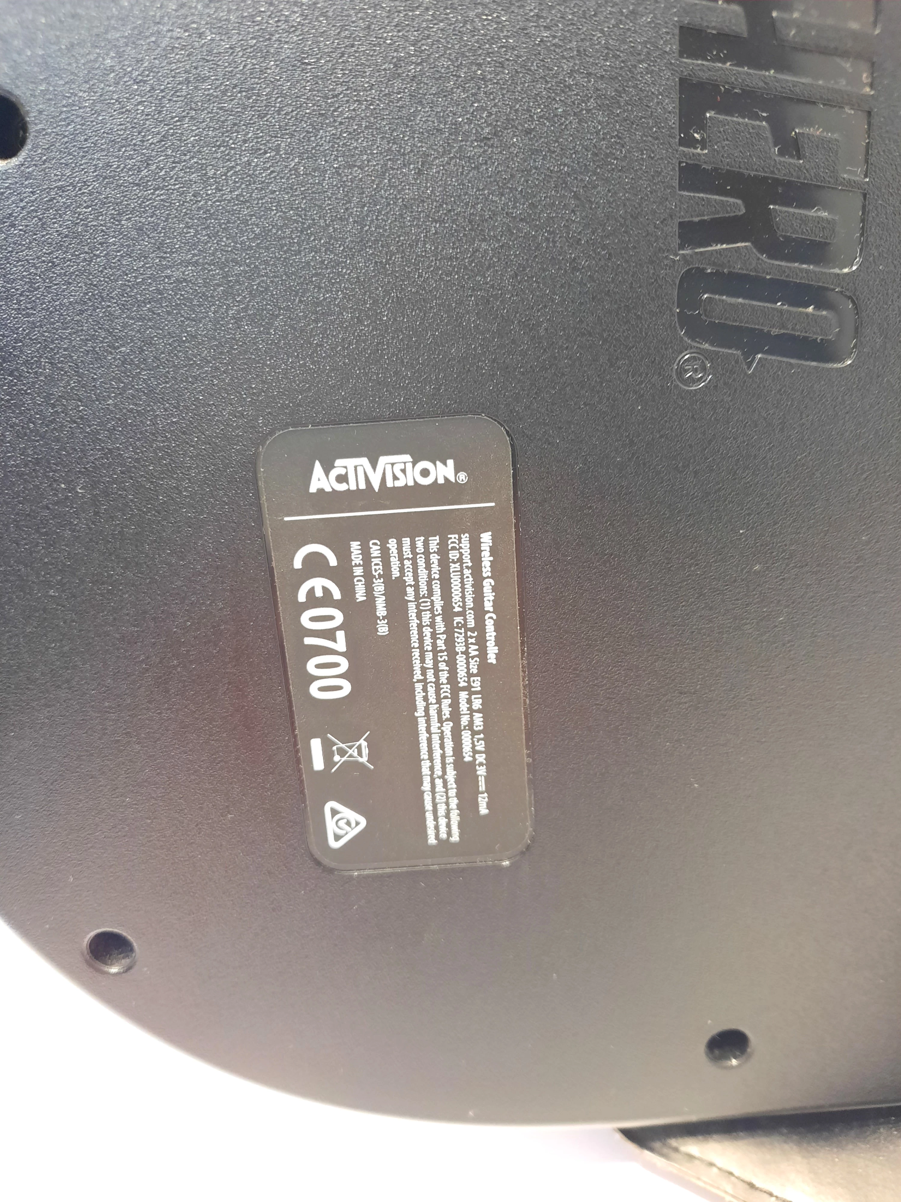 gra-guitar-hero-live-ps4-kontroler-wersja-jezykowa-inna