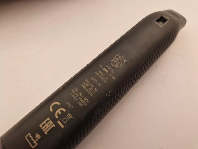 MASZYNKA GOLARKA PHILIPS ONEBLADE PRO QP6530