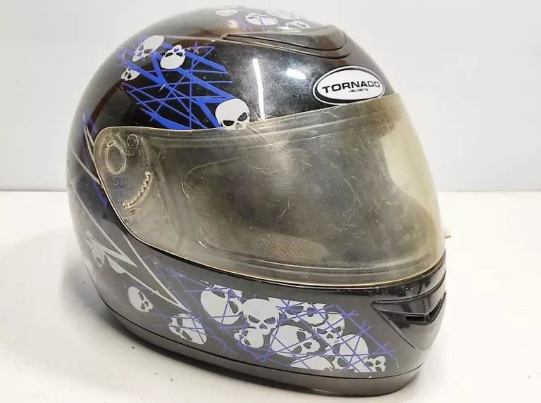 kask-motocyklowy-tornado-czarny-w-czaszki-l-kosciuszki-8-zory