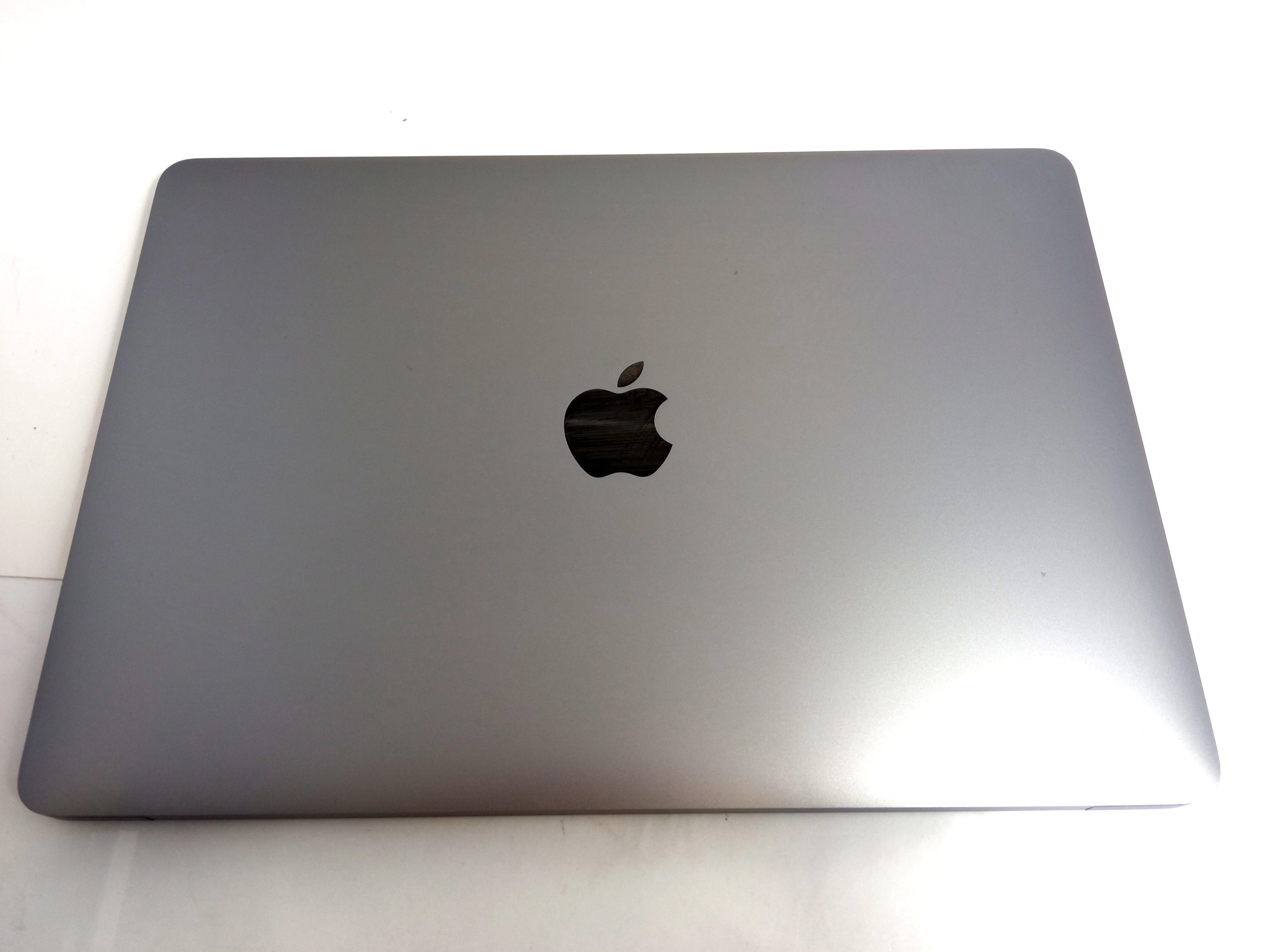 macbook-air-13-apple-m1-2020-8-gb-256-gb-stan-uzywany