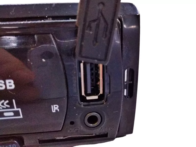 RADIO SAMOCHODOWE BLOW AVH8626
