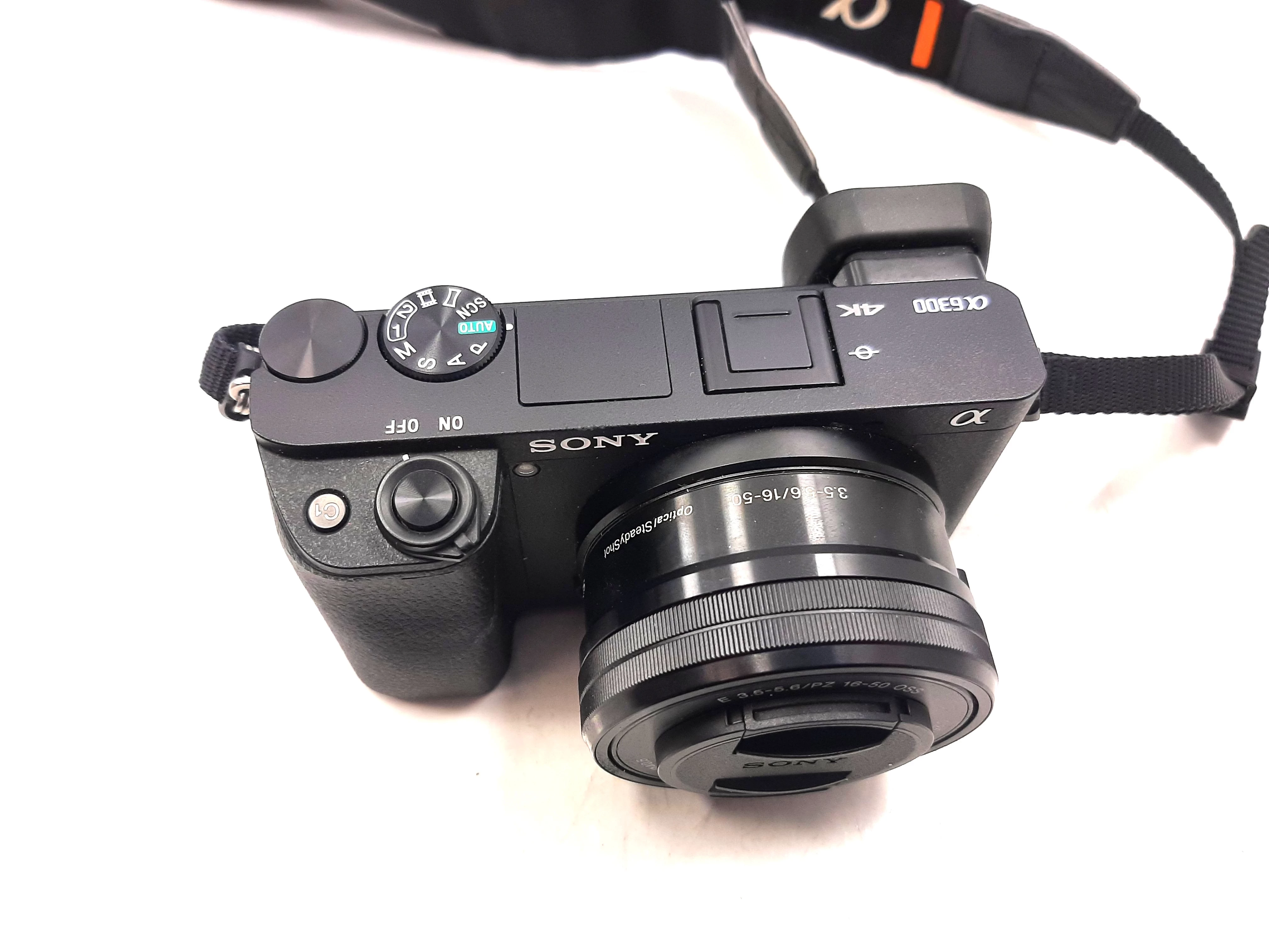 aparat-sony-a6300-obiektyw-16-50mm-etuikarta-marka-sony