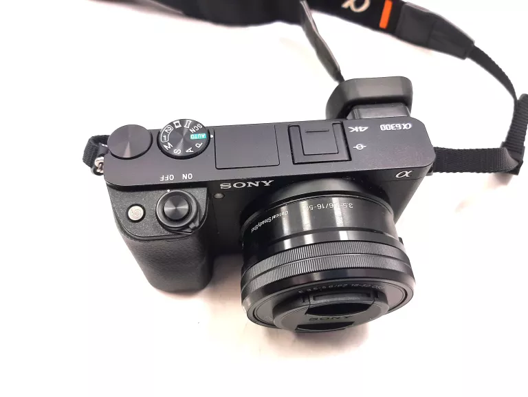 aparat-sony-a6300-obiektyw-16-50mm-etuikarta-marka-sony