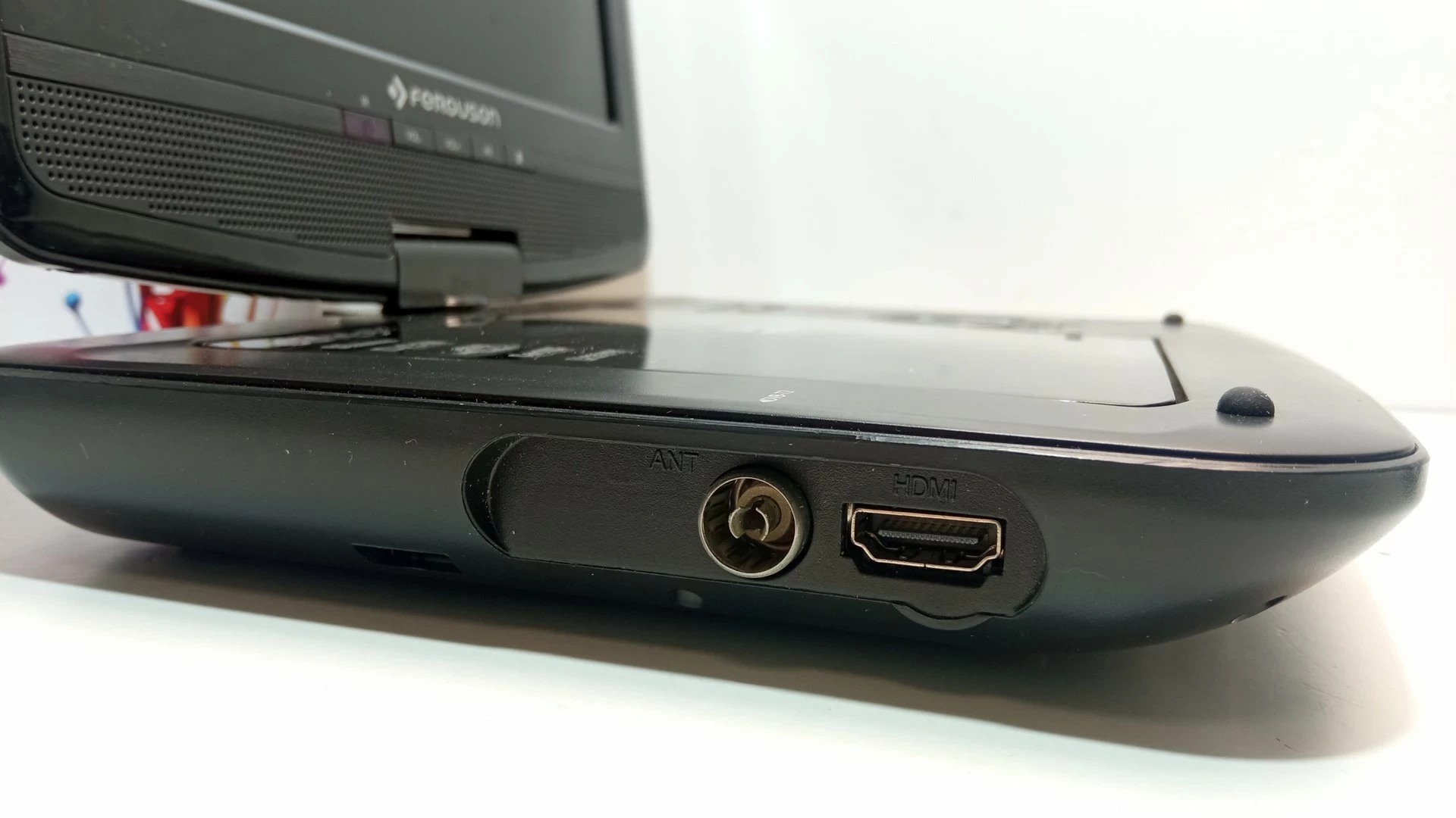 przenosny-odtwarzacz-dvd-ferguson-cute9-t2-kolor-czarny