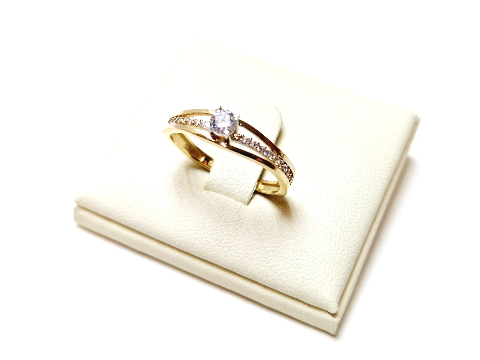 zloty-sliczny-pierscionek-585-208g-r18-kosciuszki-34-trzcianka