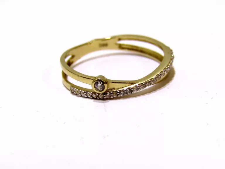 przesliczny-zloty-pierscionek-585-z-cyrkoniami-ean-gtin-5905868206913