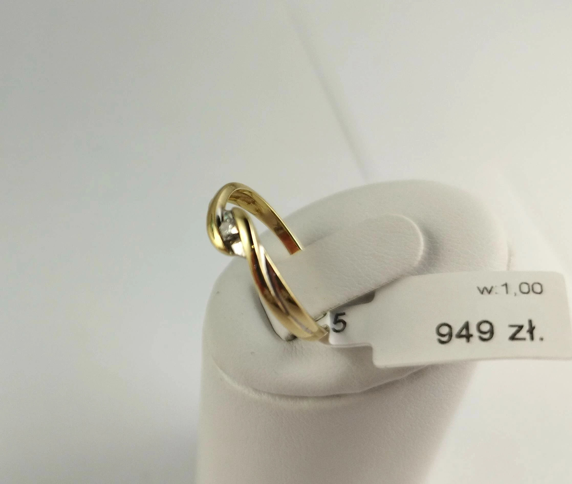 zloty-pierscionek-131g-585-brylant-r12-stan-11323-2