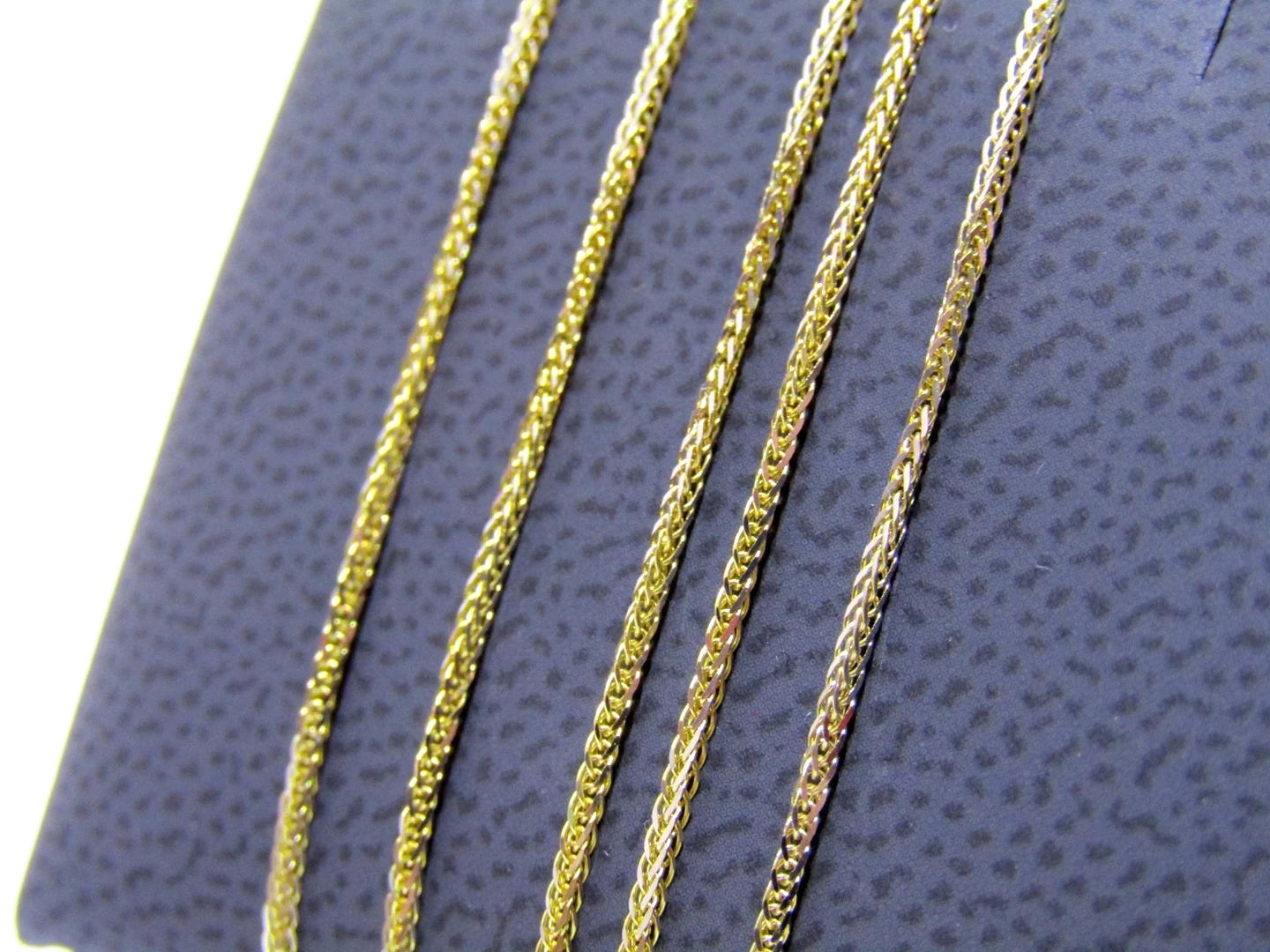 piekny-zloty-lancuszek-585-49cm-ean-gtin-5905868200300