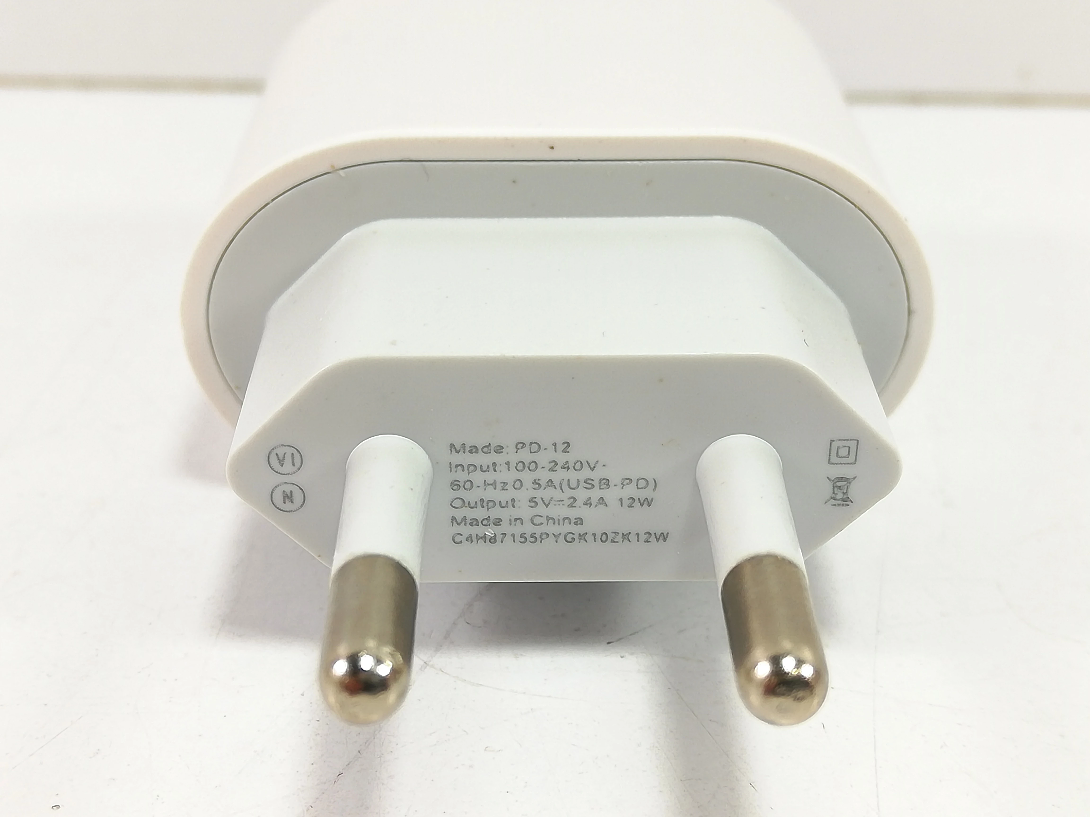 12-ladowarka-c-lightning-ean-gtin-5703357832595