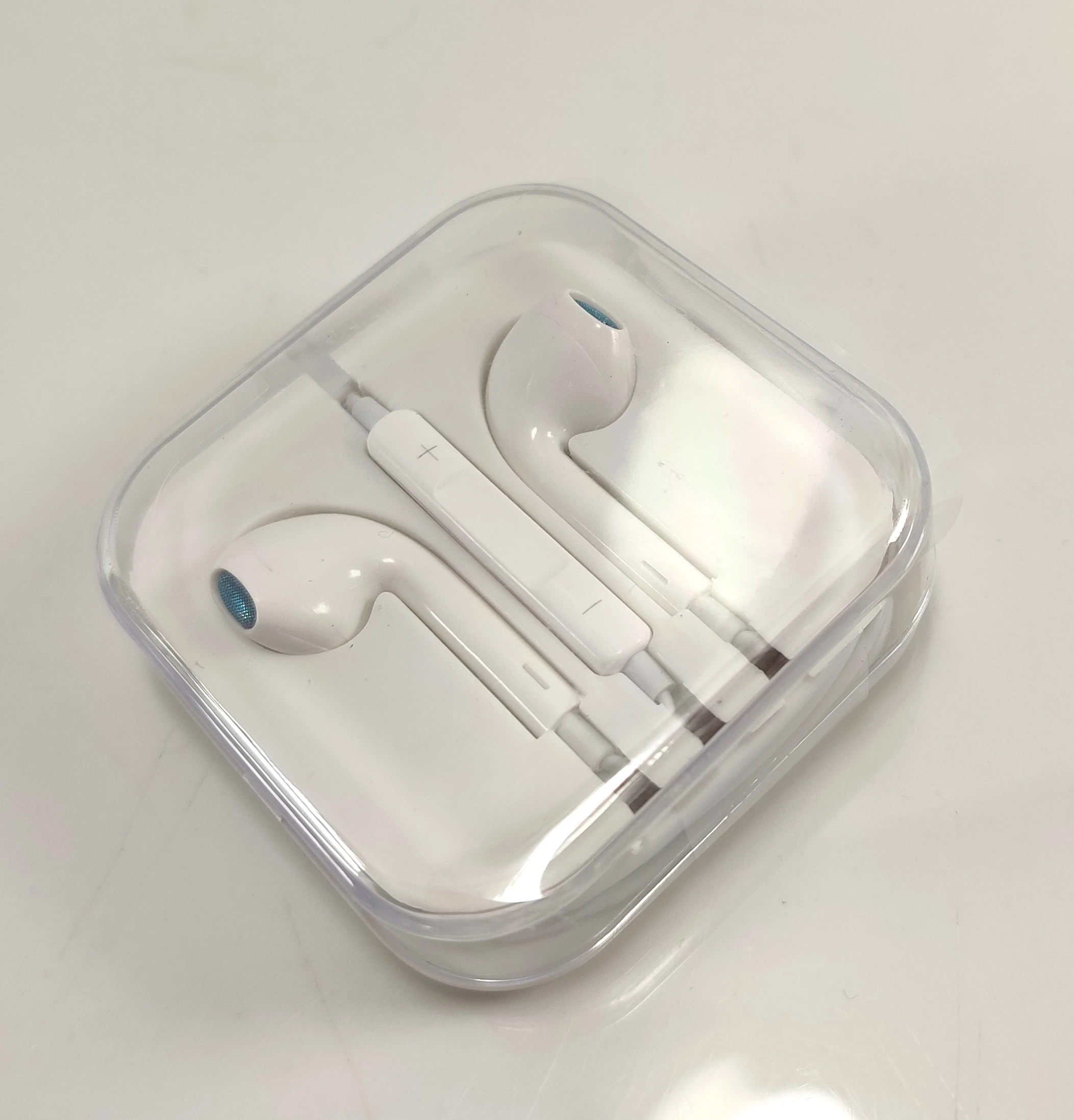 27-sluchawki-zapakowane-iphone-jack-stan-11323-238058