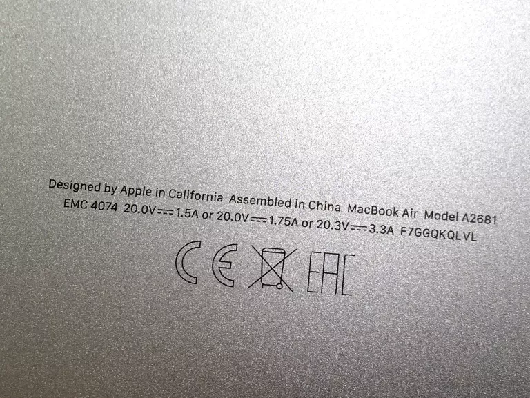 APPLE MACBOOK AIR 13.6 M2 8GB 256SSD 2022 SZARY