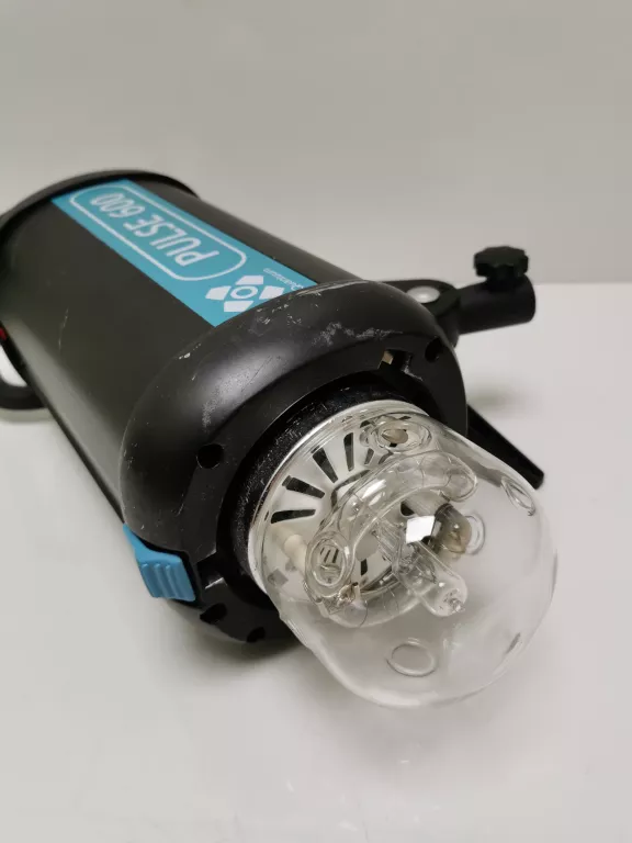 LAMPA STUDYJNA QUADRALITE PULSE X 600 MOCOWANIE B