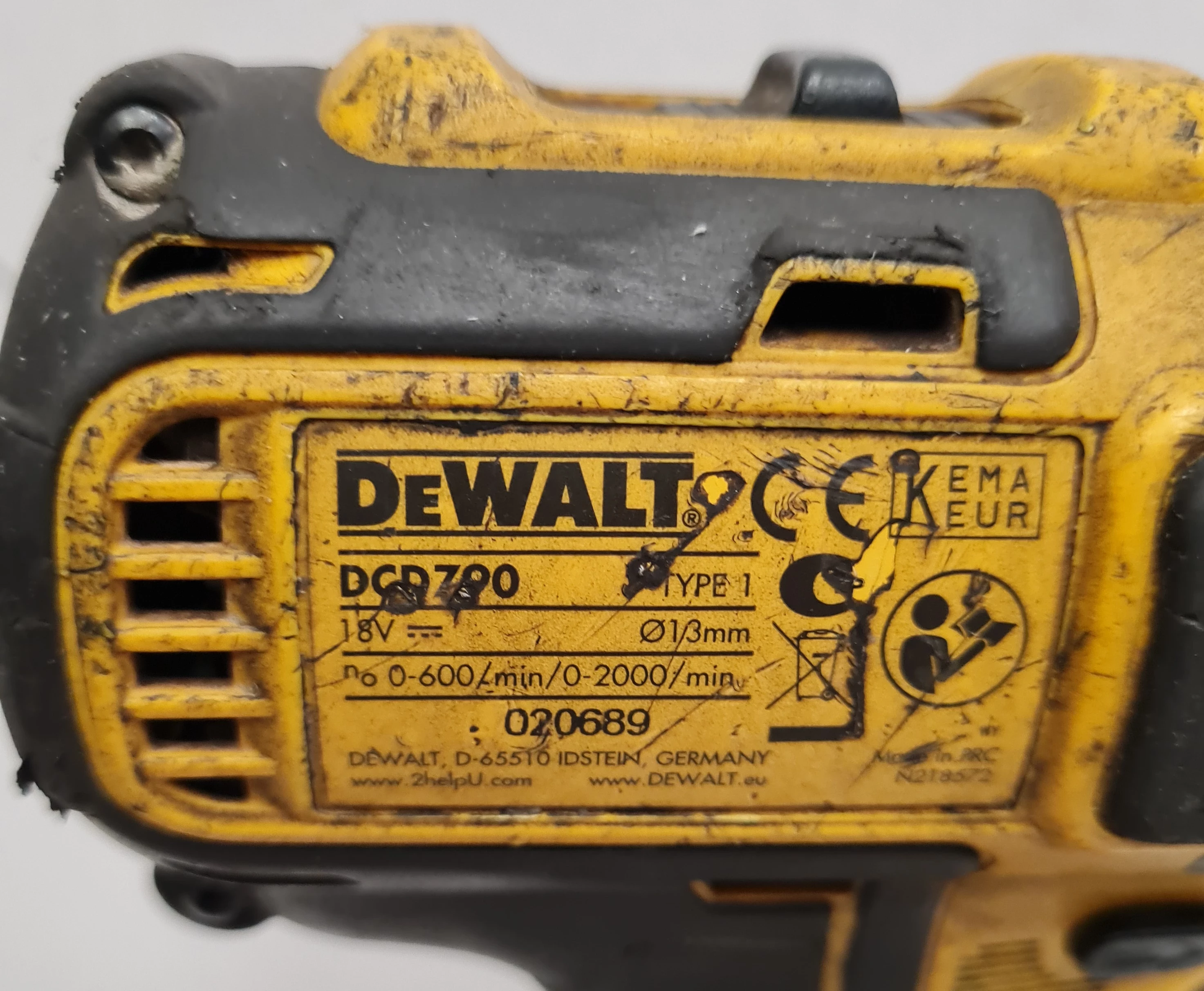 wkretarka-dewalt-dcd-790d2polecam-rodzaj-silnika-brak-informacji