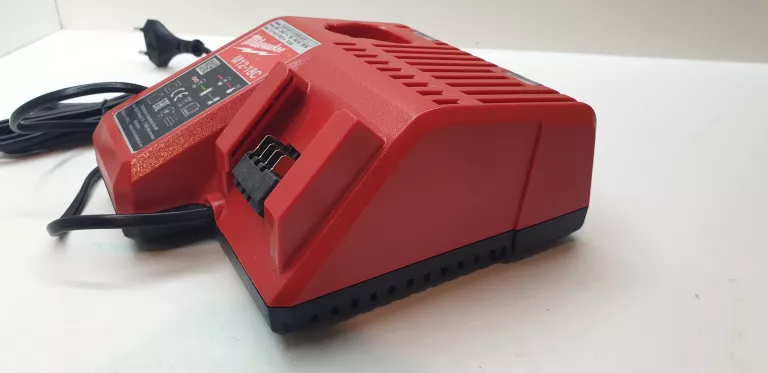 ladowarka-milwaukee-m12-18c-ean-gtin-4002395376179