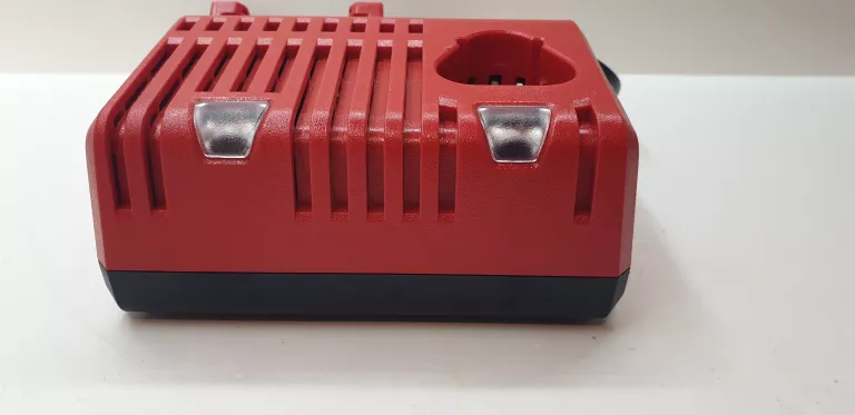 ladowarka-milwaukee-m12-18c-kod-producenta-4932352959