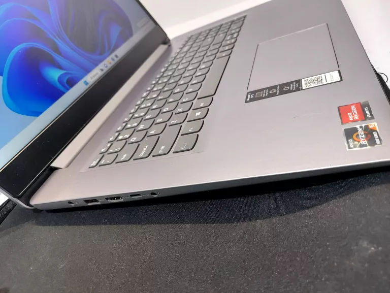 laptop-lenovo-82kv-20gb-typ-dysku-twardego-ssd