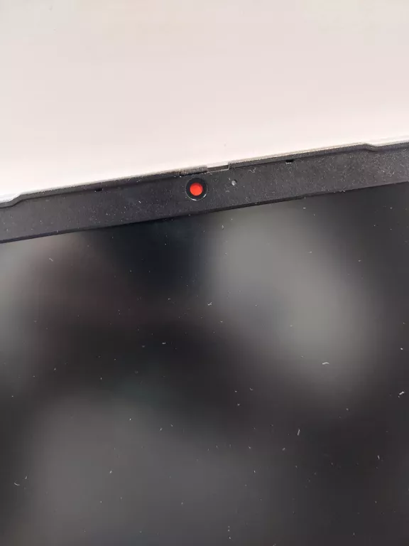 LAPTOP LENOVO 82KV 20GB/