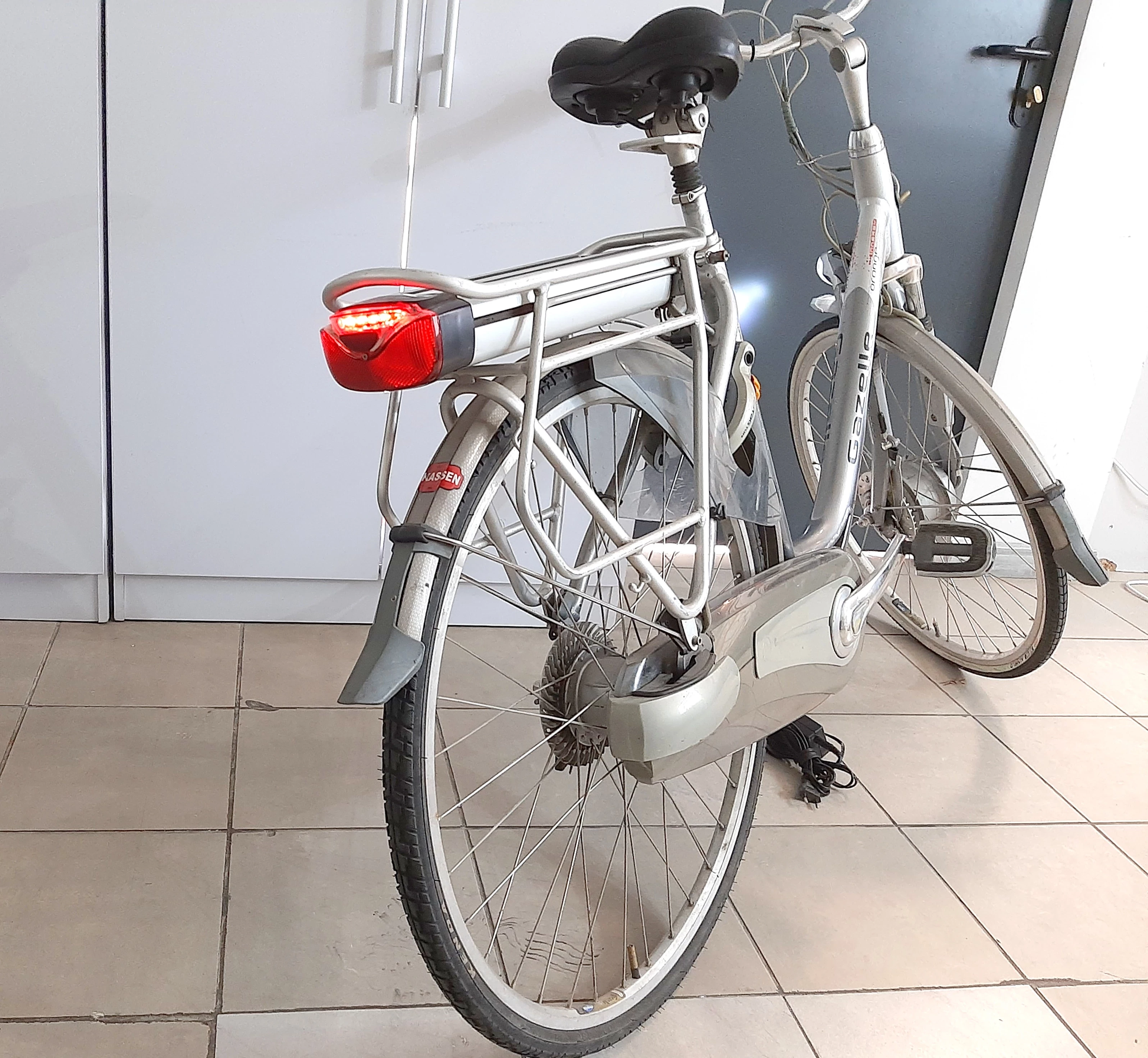 rower-elektryczny-gazelle-orange-innergy-material-ramy-aluminium