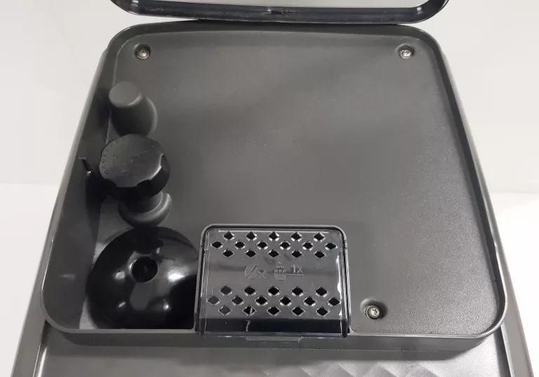 ekspres-do-kawy-philips-espresso-800-series-opis-kolor-dominujacy-czarny