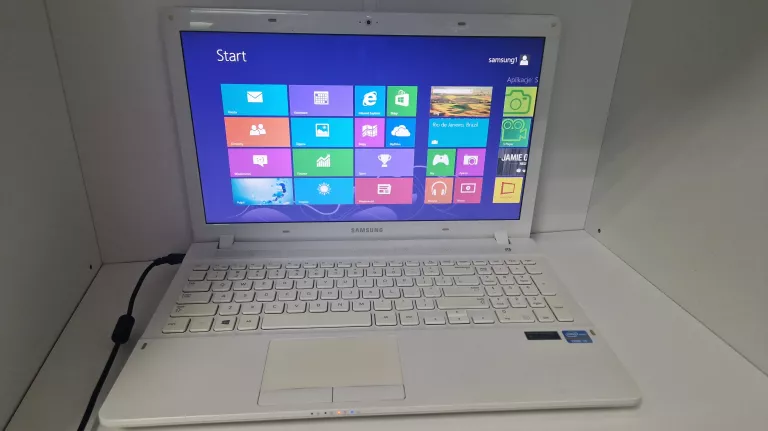 LAPTOP SAMSUNG 270E I3-312M 4/500GB WIN 8