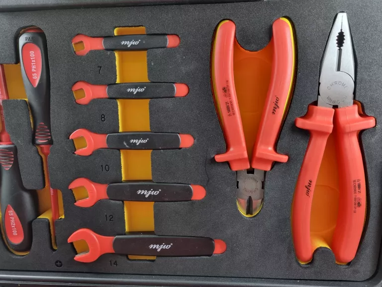 KLUCZE IZOLOWANE 1/2'' VDE 1000V MJW 703-003