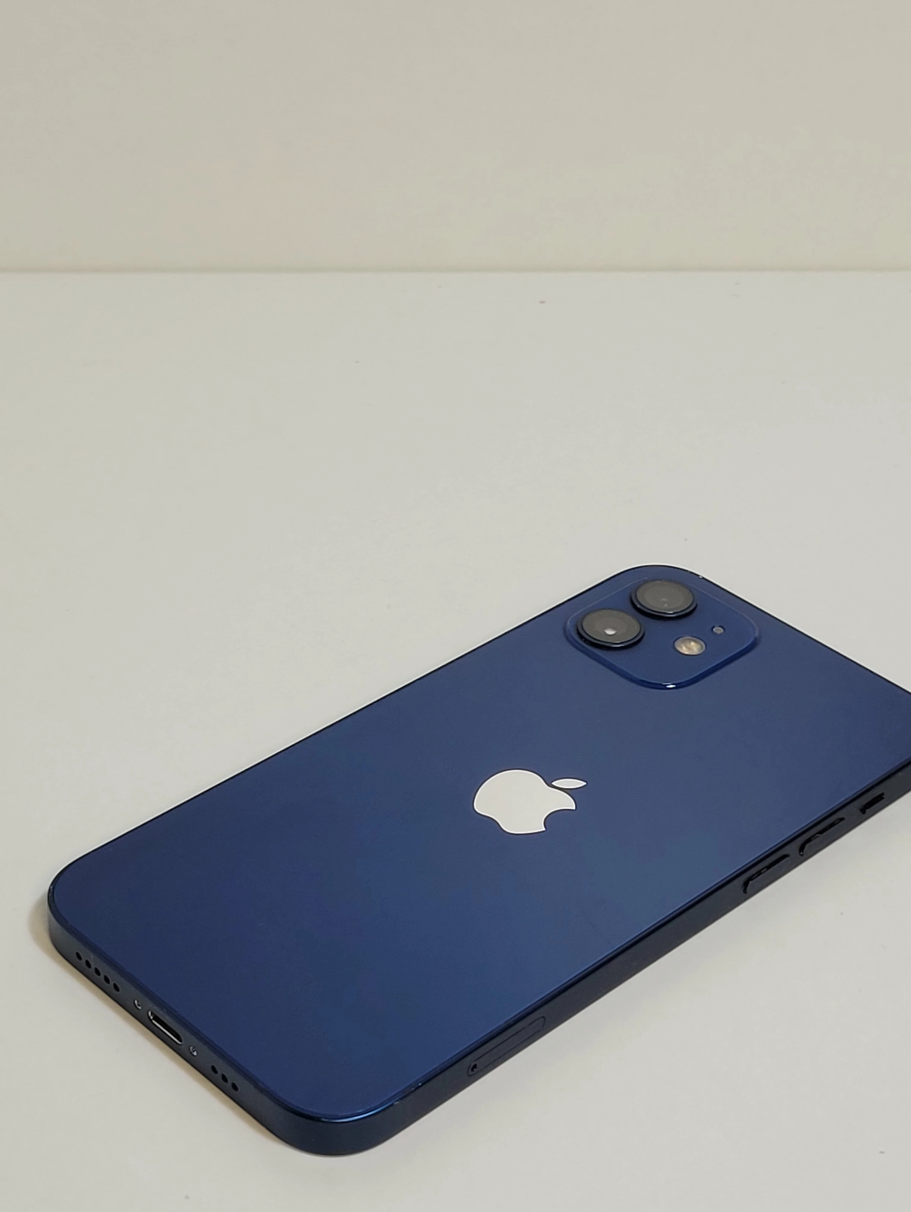 smartfon-apple-iphone-12-64gb100wartookazja-pamiec-ram-4-gb